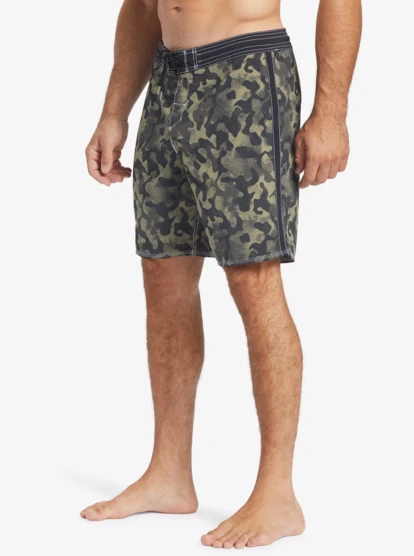 Quiksilver Waterman Throwback Camo 19" Boardshorts - Image 4